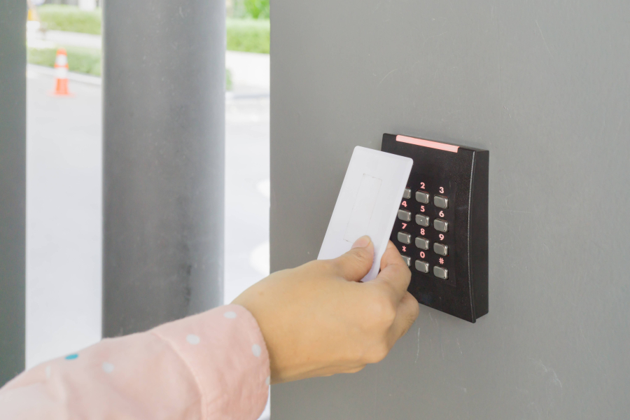 Carte rfid personnalisable : votre solution d'identification sécurisée